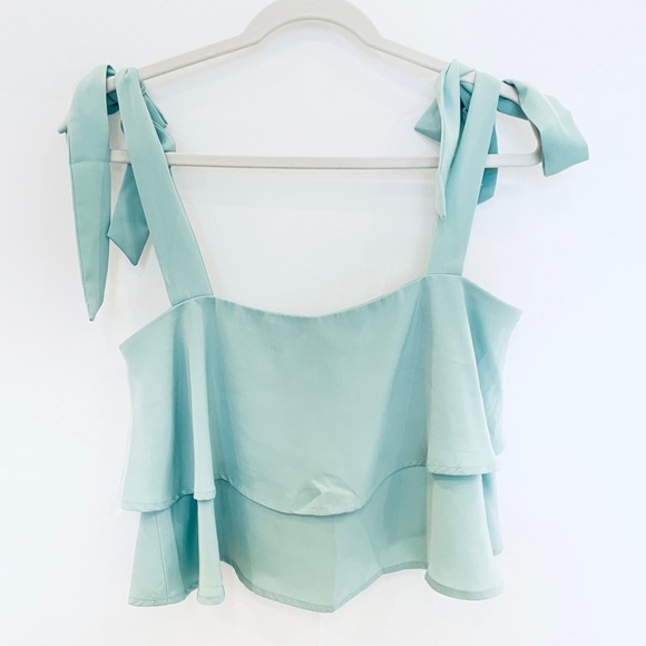 Revolve green tie top worn once - Picture 2 of 4